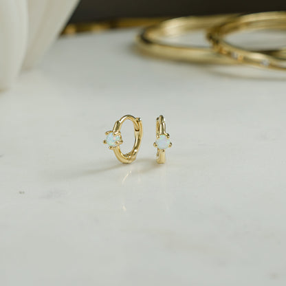 Solitaire Opal Huggies