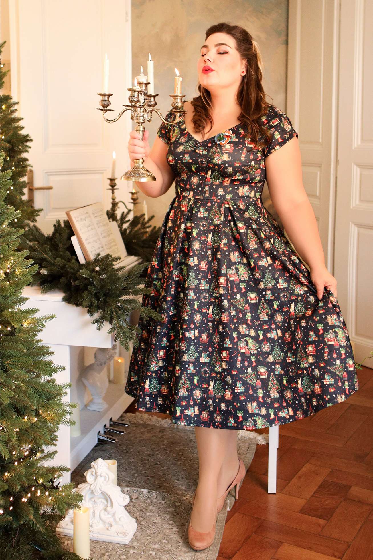Lily Cats At Christmas Circle Dress